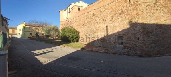 casa indipendente in vendita ad Arcevia in zona Montale