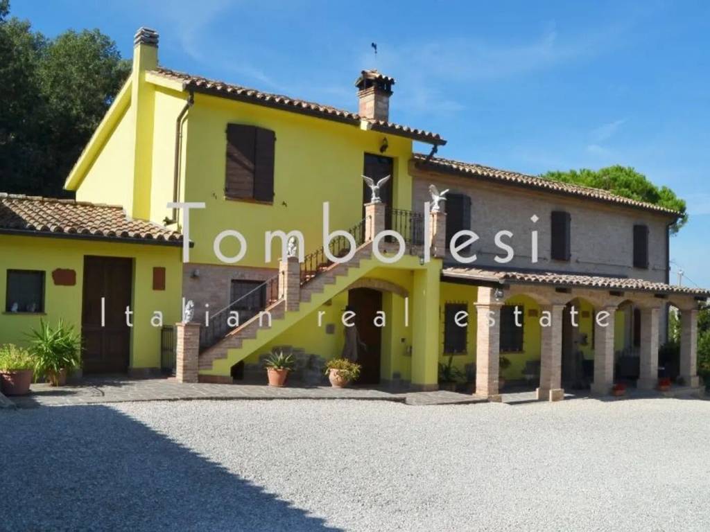 casale in vendita ad Arcevia in zona Nidastore
