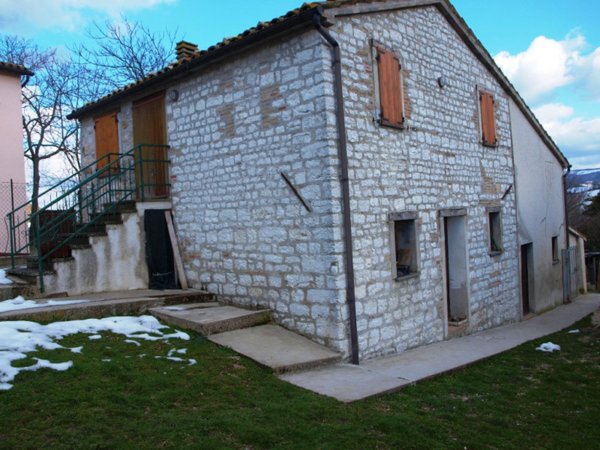 casa indipendente in vendita ad Arcevia