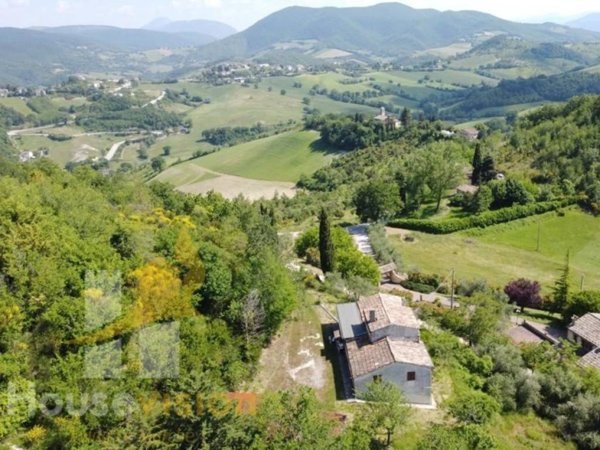 casa indipendente in vendita ad Arcevia
