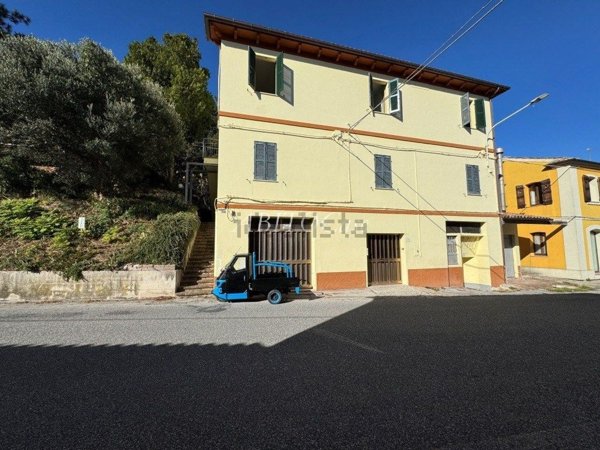 appartamento in vendita ad Arcevia in zona San Giovanni Battista