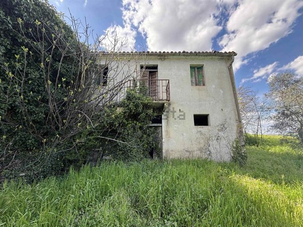 casale in vendita ad Arcevia in zona Nidastore