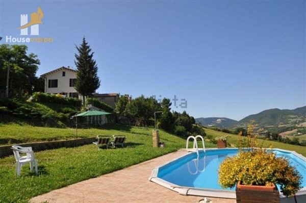 casa indipendente in vendita ad Arcevia in zona Piticchio