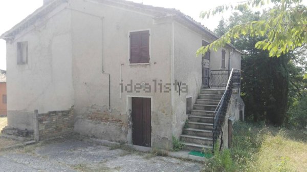 appartamento in vendita ad Arcevia in zona San Giovanni Battista