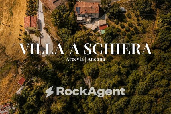 casa indipendente in vendita ad Arcevia