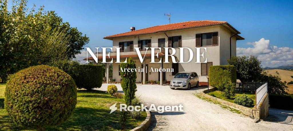 casa indipendente in vendita ad Arcevia