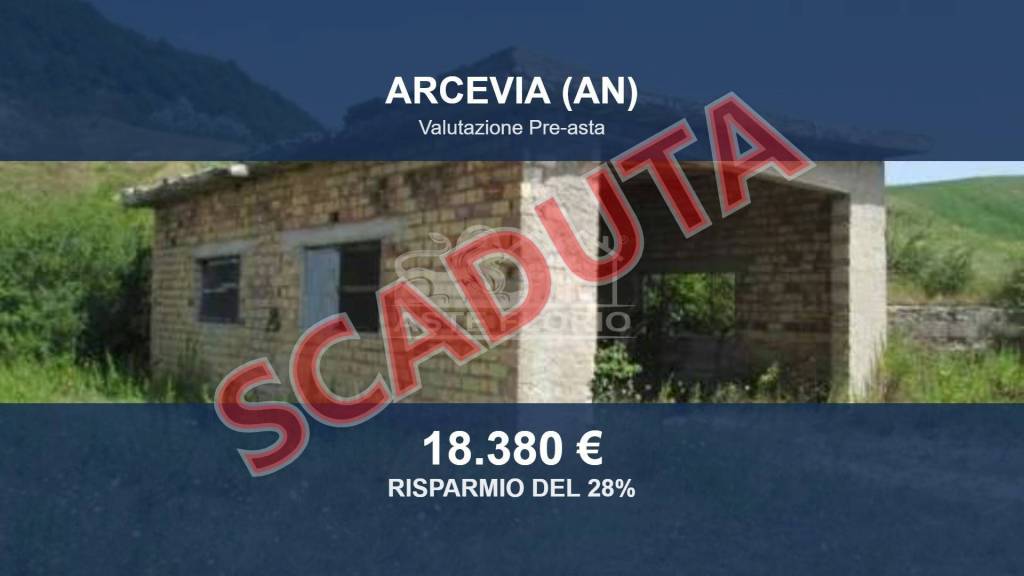 locale di sgombero in vendita ad Arcevia in zona Santo Stefano