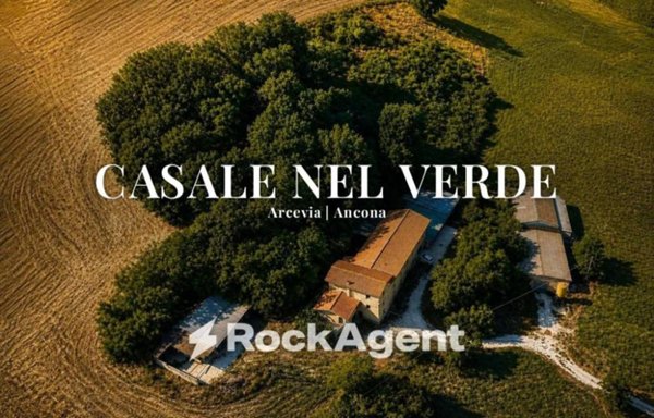 casa indipendente in vendita ad Arcevia