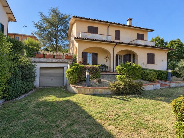 casa indipendente in vendita ad Arcevia in zona Piticchio