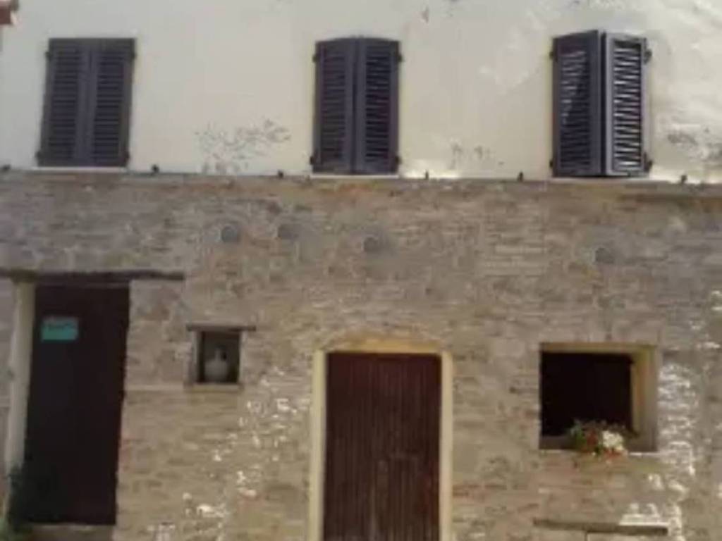casa indipendente in vendita ad Arcevia