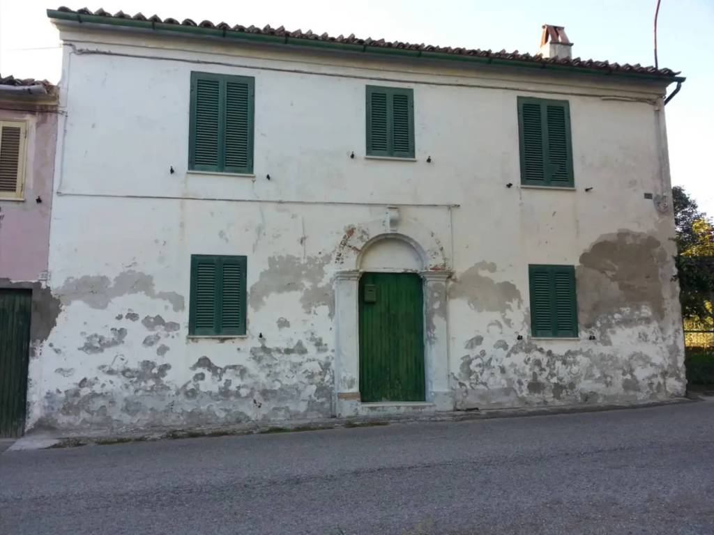 casa indipendente in vendita a Barbara