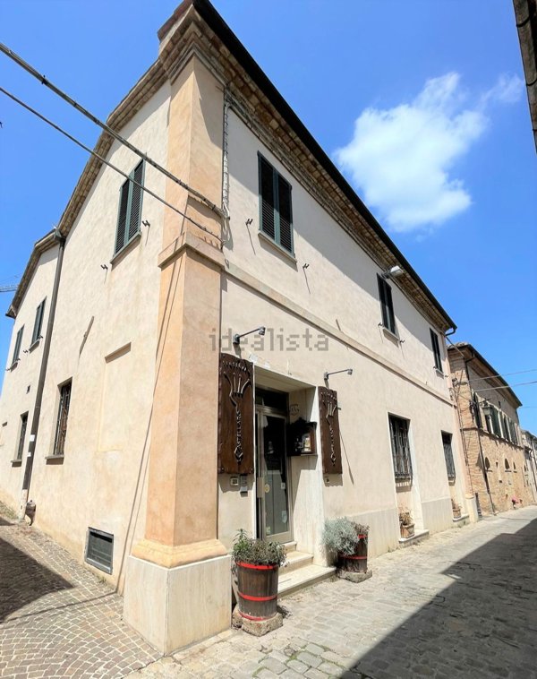 casa indipendente in vendita a Barbara