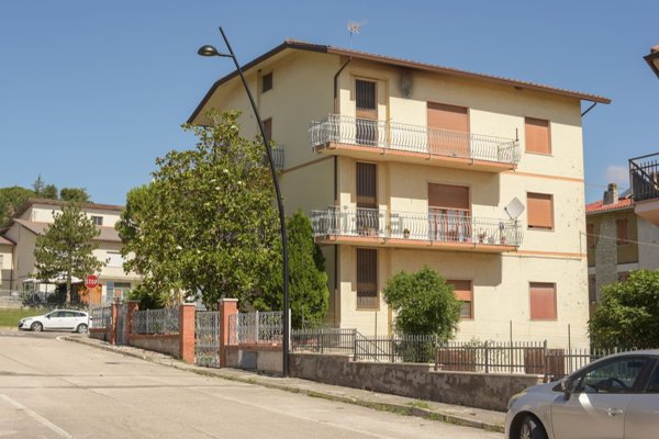 casa indipendente in vendita a Barbara