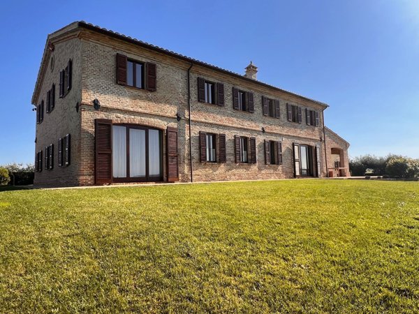 casa indipendente in vendita a Barbara