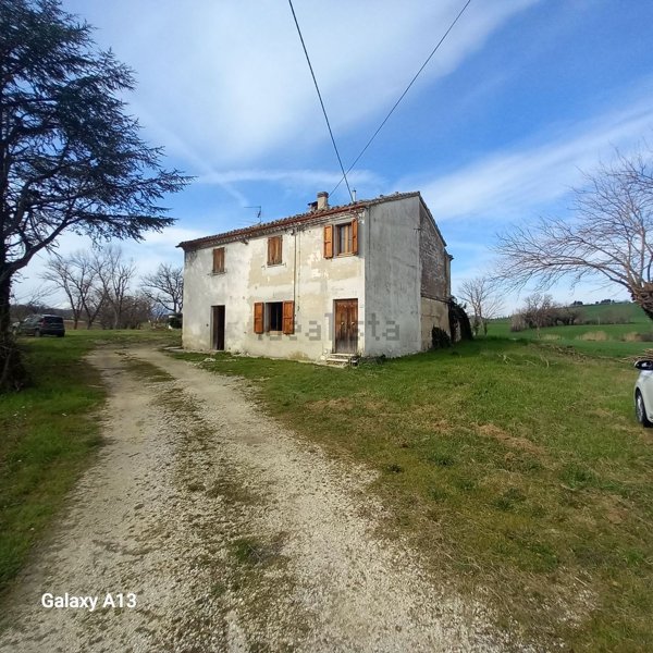 casale in vendita a Barbara