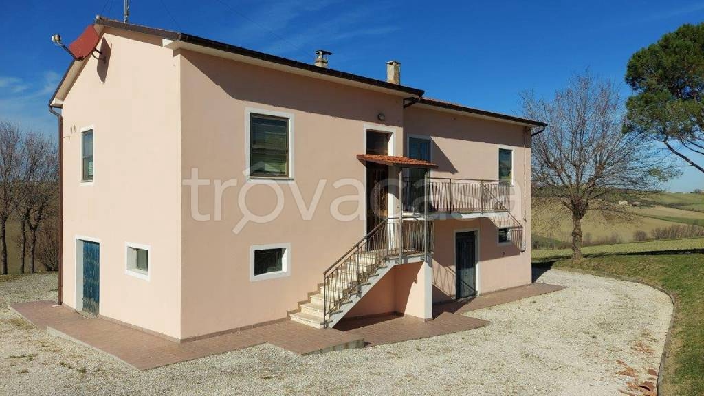 casa indipendente in vendita a Barbara