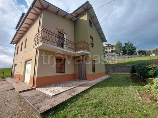 casa indipendente in vendita a Barbara