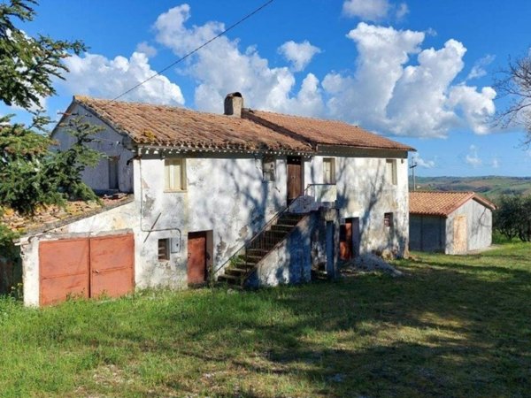 casa indipendente in vendita a Belvedere Ostrense