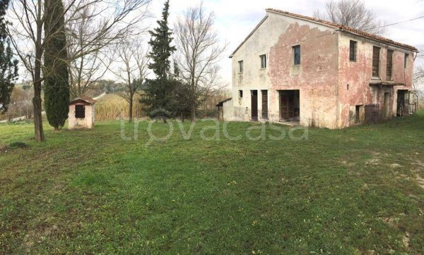 casa indipendente in vendita a Belvedere Ostrense