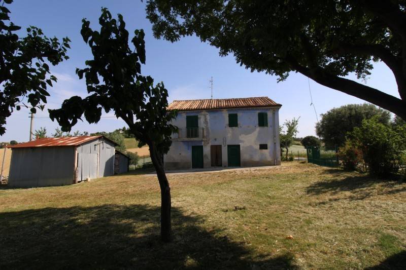 casa indipendente in vendita a Belvedere Ostrense