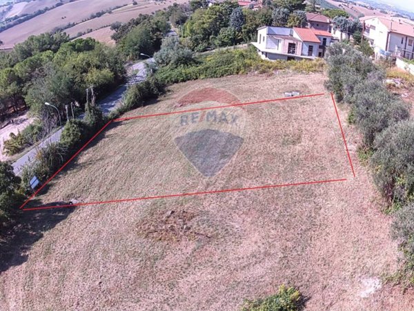 terreno edificabile in vendita a Belvedere Ostrense