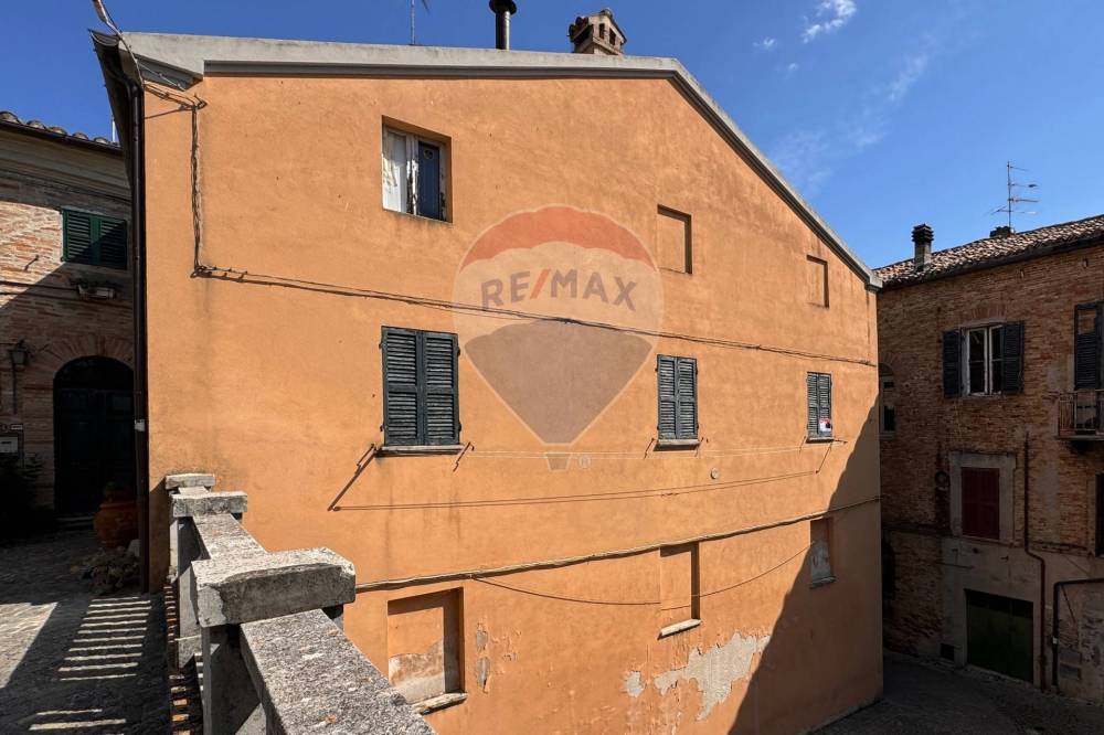 casa indipendente in vendita a Belvedere Ostrense