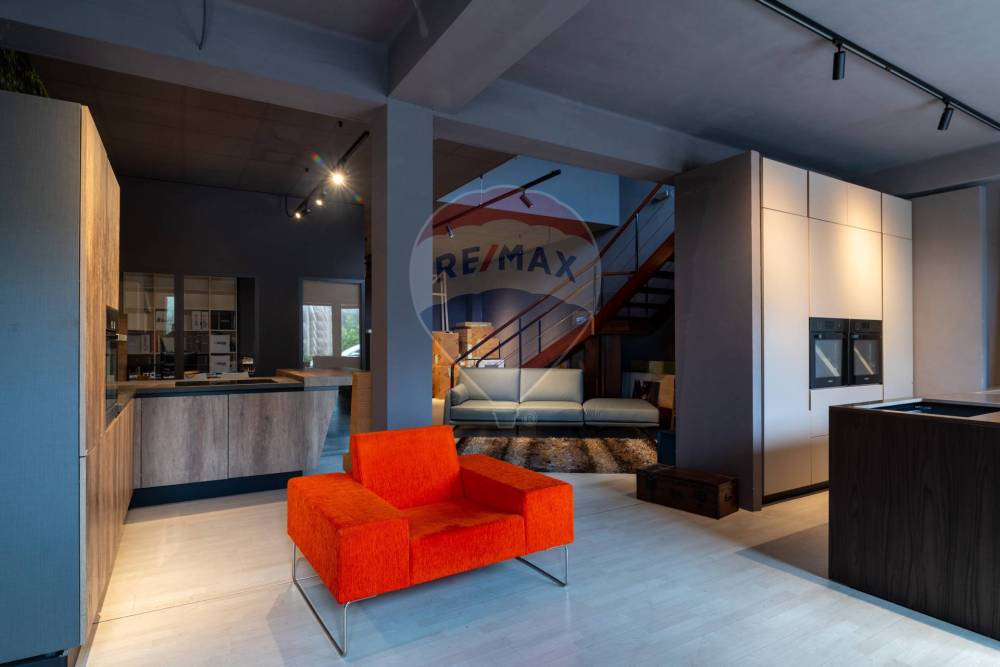 locale commerciale in vendita a Belvedere Ostrense