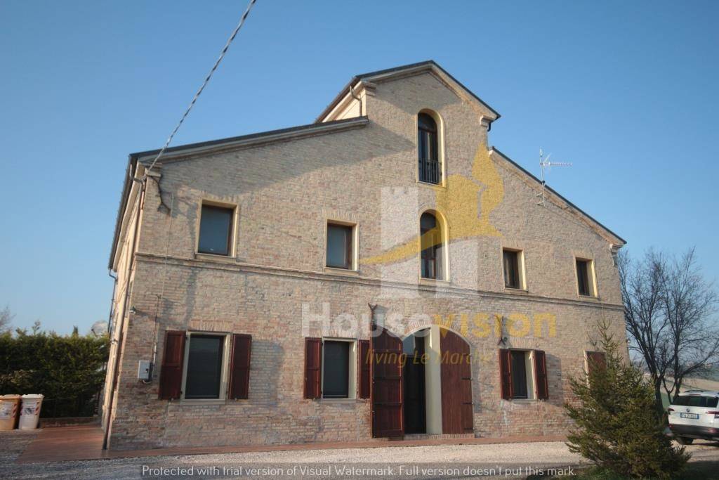 casa indipendente in vendita a Belvedere Ostrense