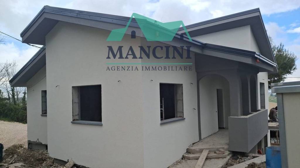 casa indipendente in vendita a Belvedere Ostrense