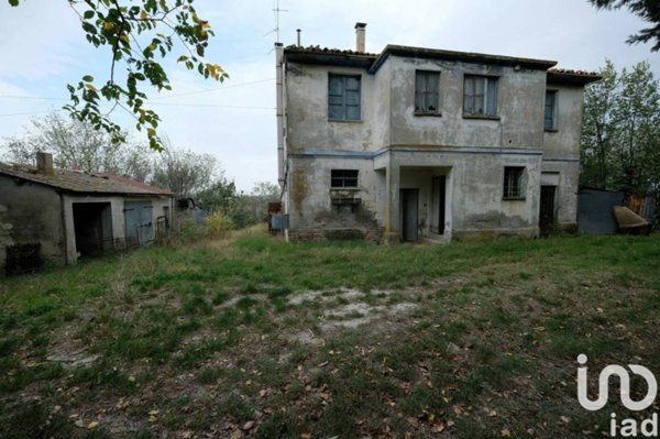 casa indipendente in vendita a Belvedere Ostrense