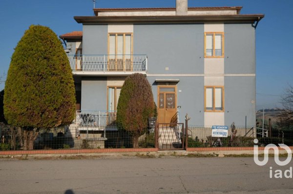 casa indipendente in vendita a Belvedere Ostrense