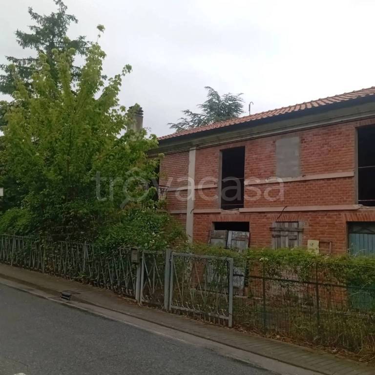 casa indipendente in vendita a Belvedere Ostrense