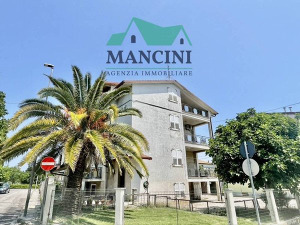 casa indipendente in vendita a Belvedere Ostrense