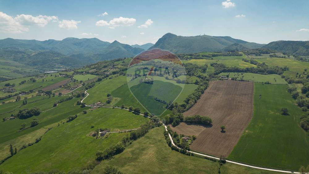 casa indipendente in vendita a Belvedere Ostrense