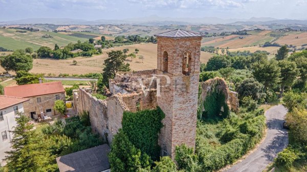 casale in vendita a Belvedere Ostrense