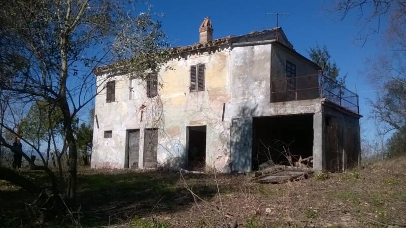 casa indipendente in vendita a Belvedere Ostrense