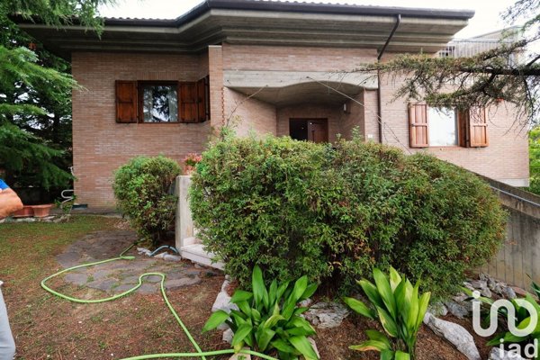 casa indipendente in vendita a Belvedere Ostrense