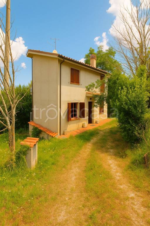 casa indipendente in vendita a Belvedere Ostrense