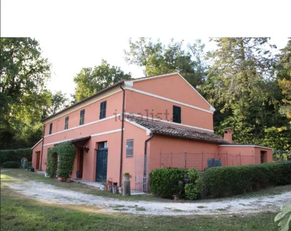 casa indipendente in vendita a Belvedere Ostrense