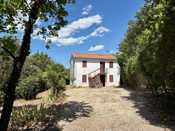 casa indipendente in vendita a Belvedere Ostrense