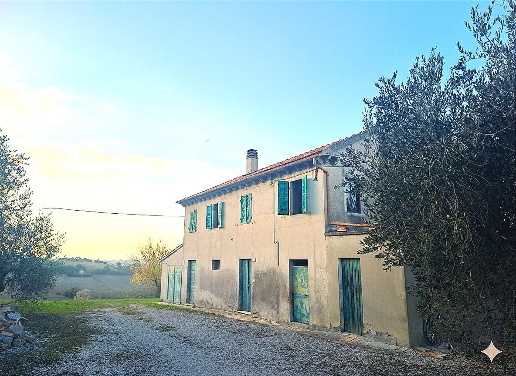 casa indipendente in vendita a Belvedere Ostrense