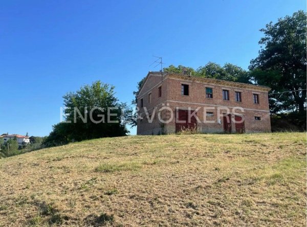 casa indipendente in vendita a Belvedere Ostrense