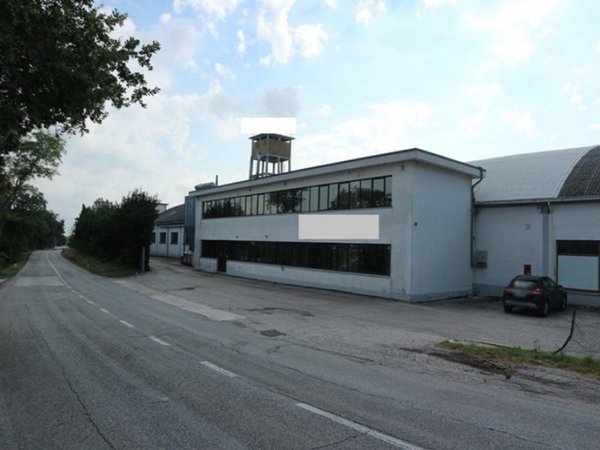 capannone in vendita a Belvedere Ostrense in zona Madonna del Sole