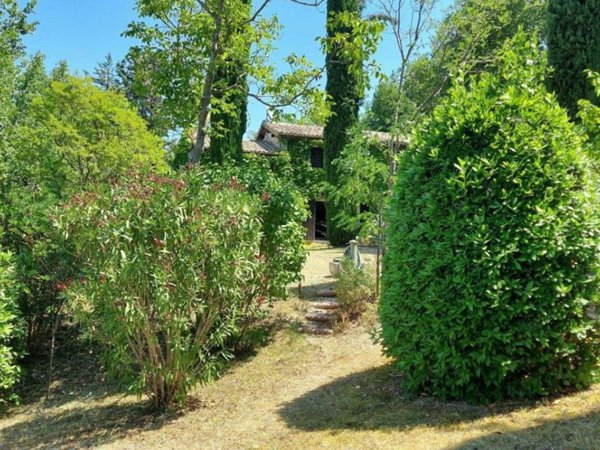 casa indipendente in vendita a Belvedere Ostrense