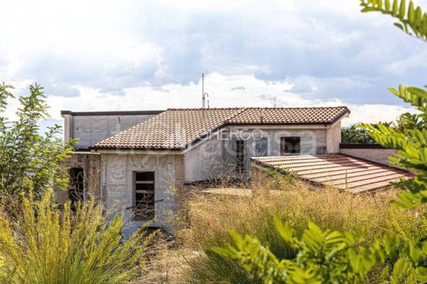 casa indipendente in vendita a Belvedere Ostrense