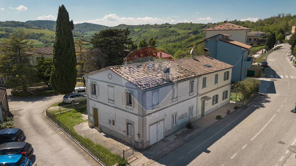 casa indipendente in vendita a Belvedere Ostrense