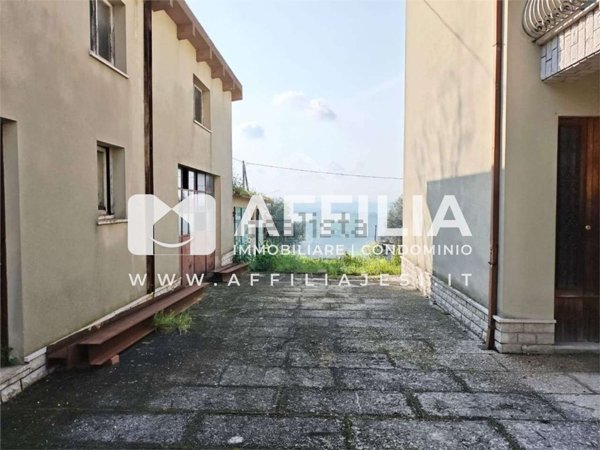 casa indipendente in vendita a Belvedere Ostrense