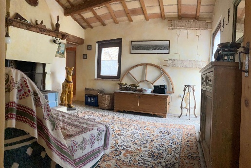 pentavano in vendita a Belvedere Ostrense