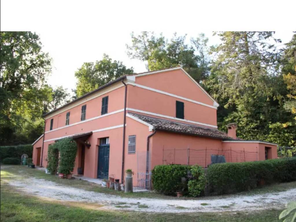 casa indipendente in vendita a Belvedere Ostrense
