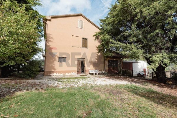 casa indipendente in vendita a Belvedere Ostrense